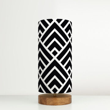 lampa stołowa drewno z abażurem czarno-białym