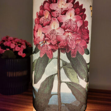 lampa stołowa w kwiaty