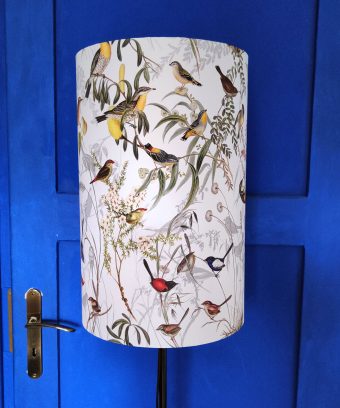 abażur 30m cm do lampy stojącej biały we wzór ptaków